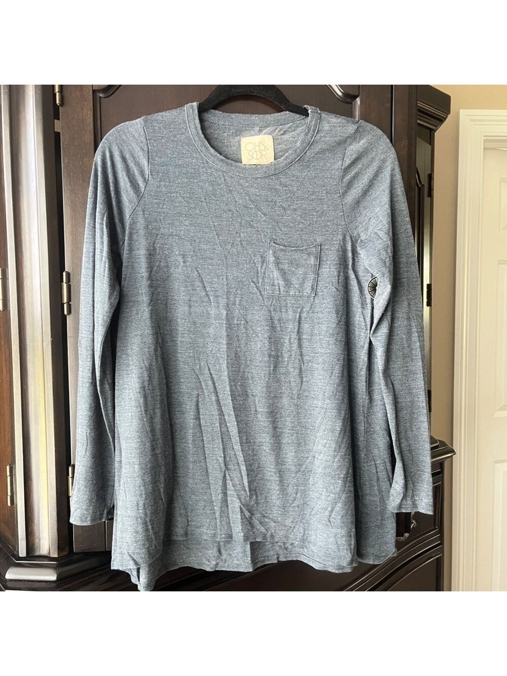 NWT Chaser L/S Flounce Pocket Tee, Alloy, Medium